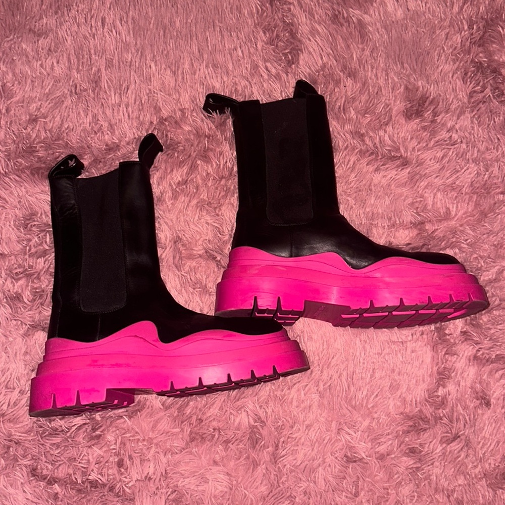 Bottega Venetta Chelsea boots